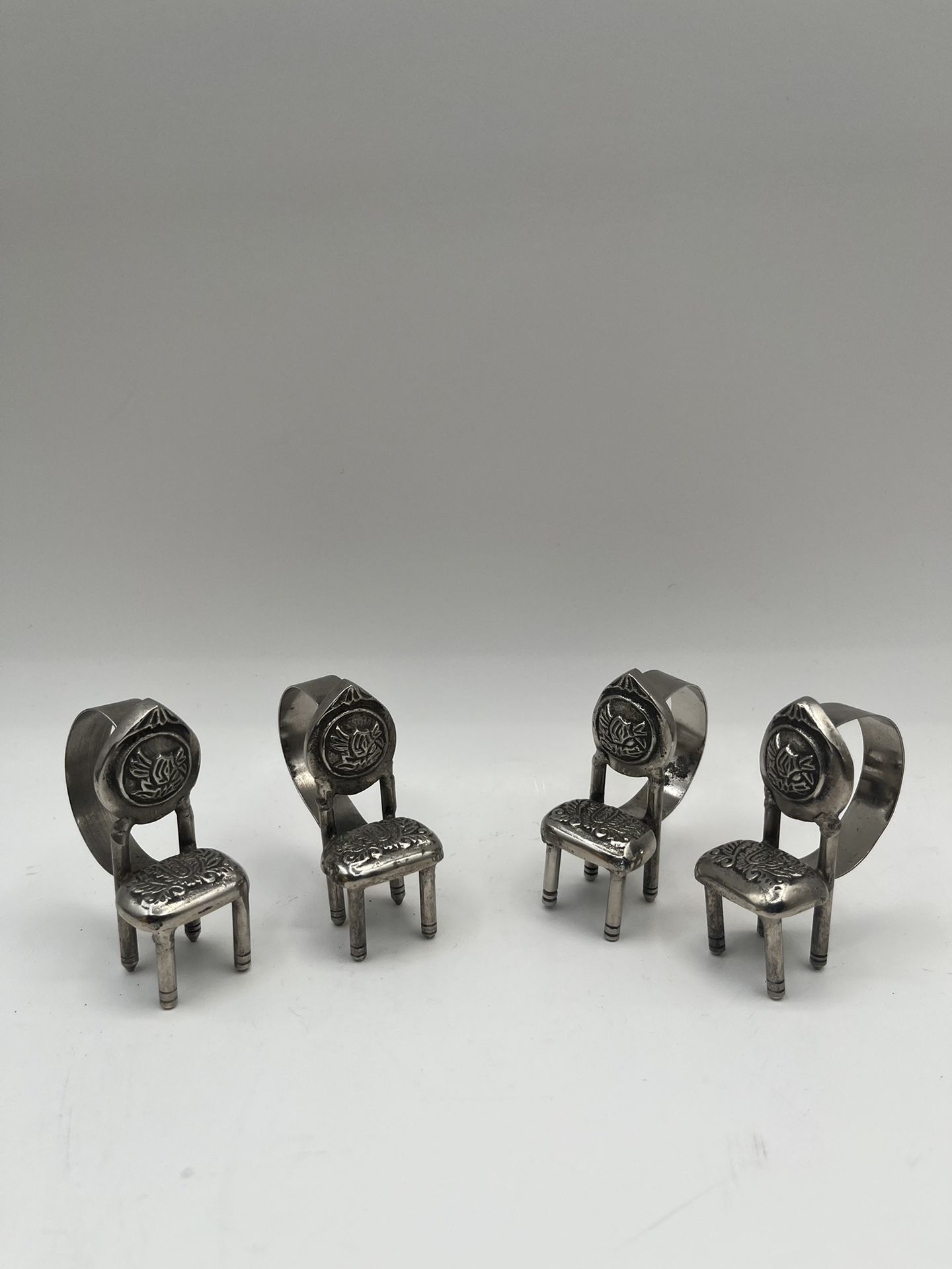 Vintage Silverplated Chair Napking Ring. Set Of 4 Pieces 