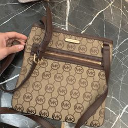 Michael Kors CrossBody Purse
