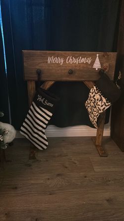Stocking Holder (holds 3 Stockings)