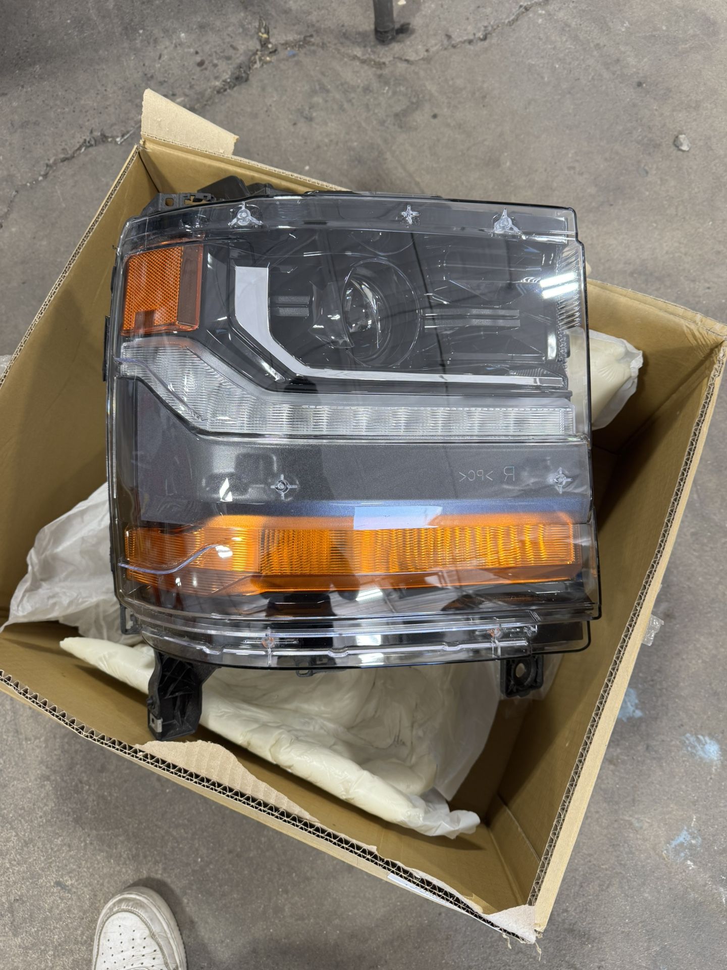 Silverado right side headlight 2016-2017-2018-2019