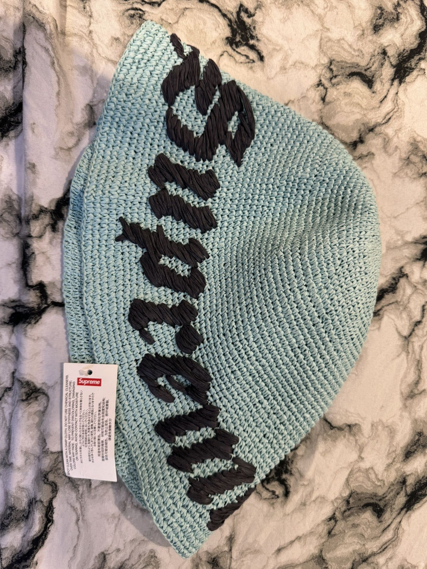 Supreme Bucket Hat Brand New ! Size Large 120$