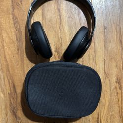 Beats Studio Pro  (Bluetooth headphones)