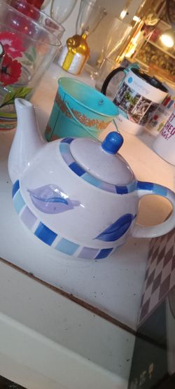 Tea pot