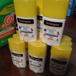Neutrogena
Sheer Zinc Kids Mineral Sunscreen 