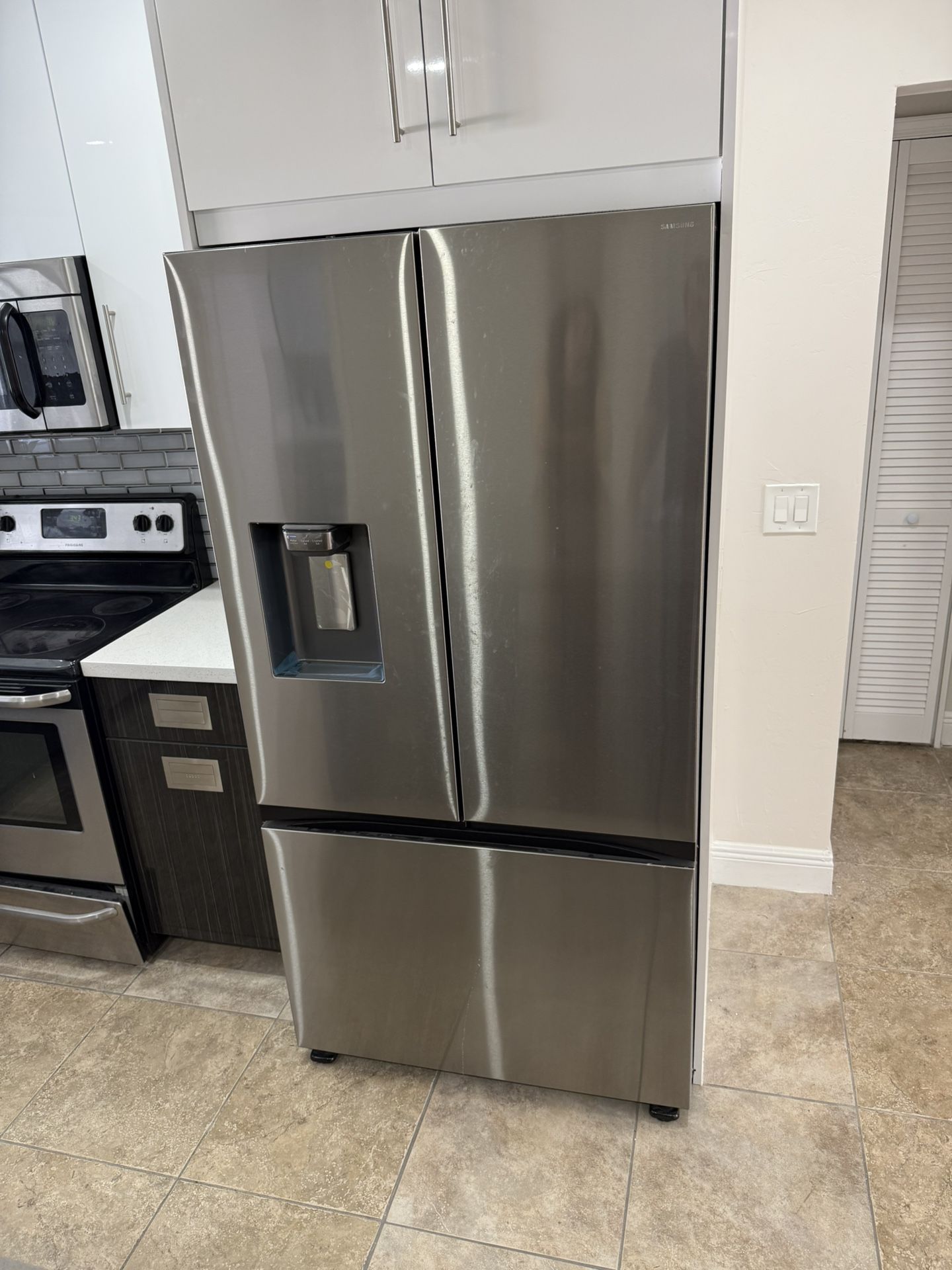 Refrigerator Samsung