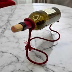 Elegant Metal Wine Bottle Holder 