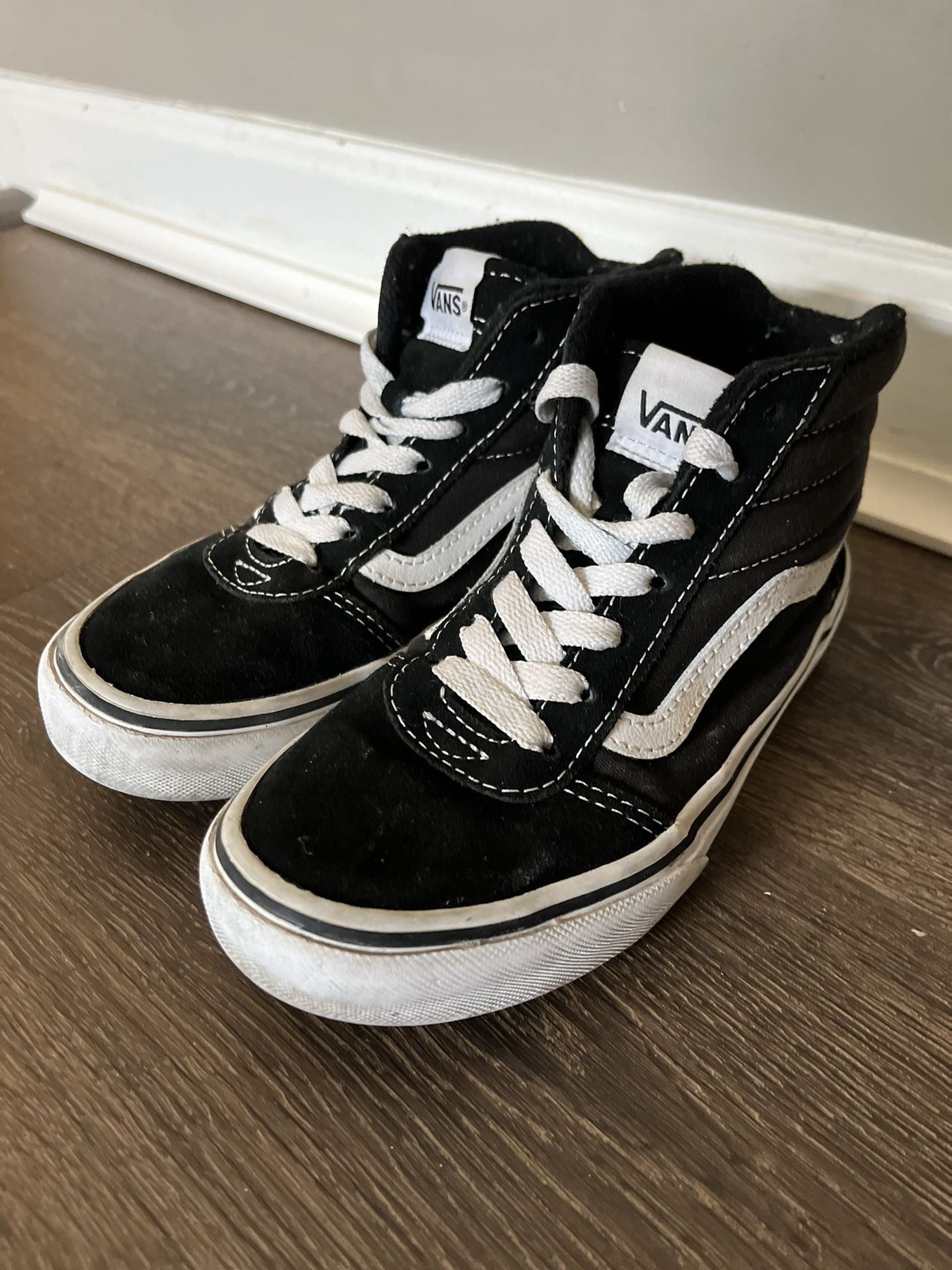 Vans kids (youth) Size 1.5