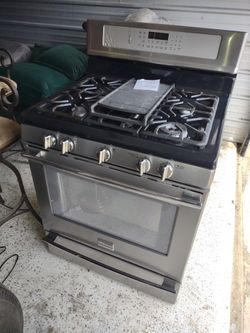 Frigidaire Pro Gas Range 