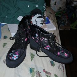 Girls Shoes