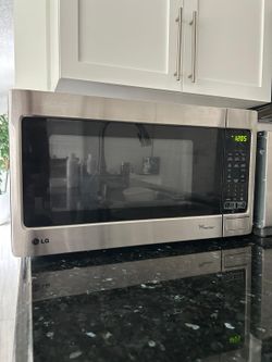 LG Microwave Oven 1.5 Countertop 