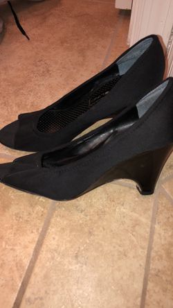 Black open toe wedge heels