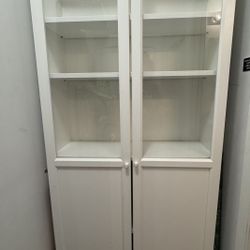 BILLY / OXBERG Bookcase with panel/glass doors, white