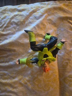 Android 16 figure