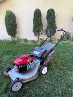 Honda Self Propelled Lawnmower $240 Obo