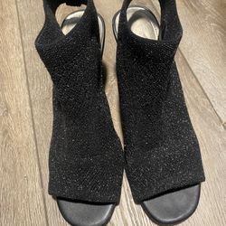 Women’s Black Stretch  Wedge