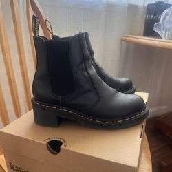 Dc Martens Cadence Boots