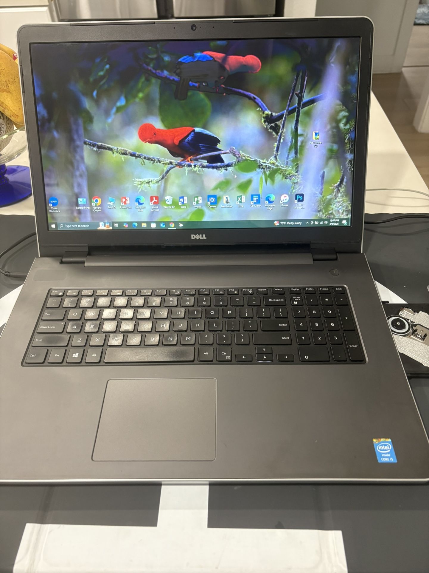 i5…i5…i5…i5. DELL INSPIRON model # 5758 LAPTOP WINDOWS 10 Professional ……… FULLY LOADED with MICROSOFT and PHOTOSHOP … installed and activated. (Y