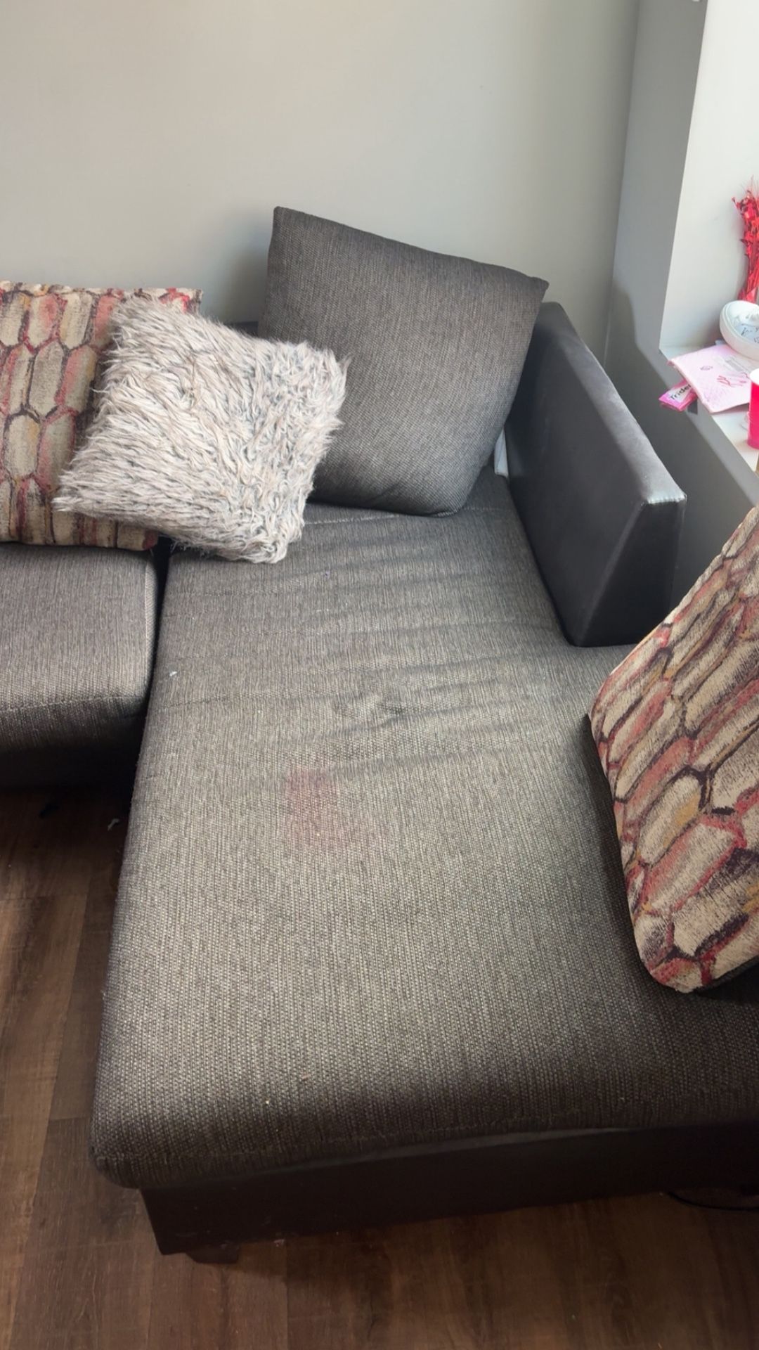 Nice Couch Non Smoking Household