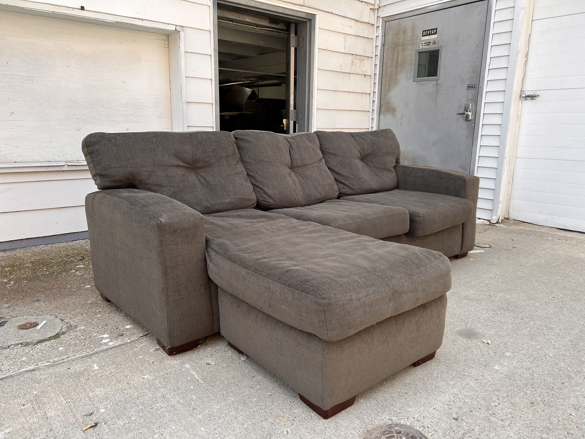Reversible Gray Fabric Sofa (Free Delivery)🚚