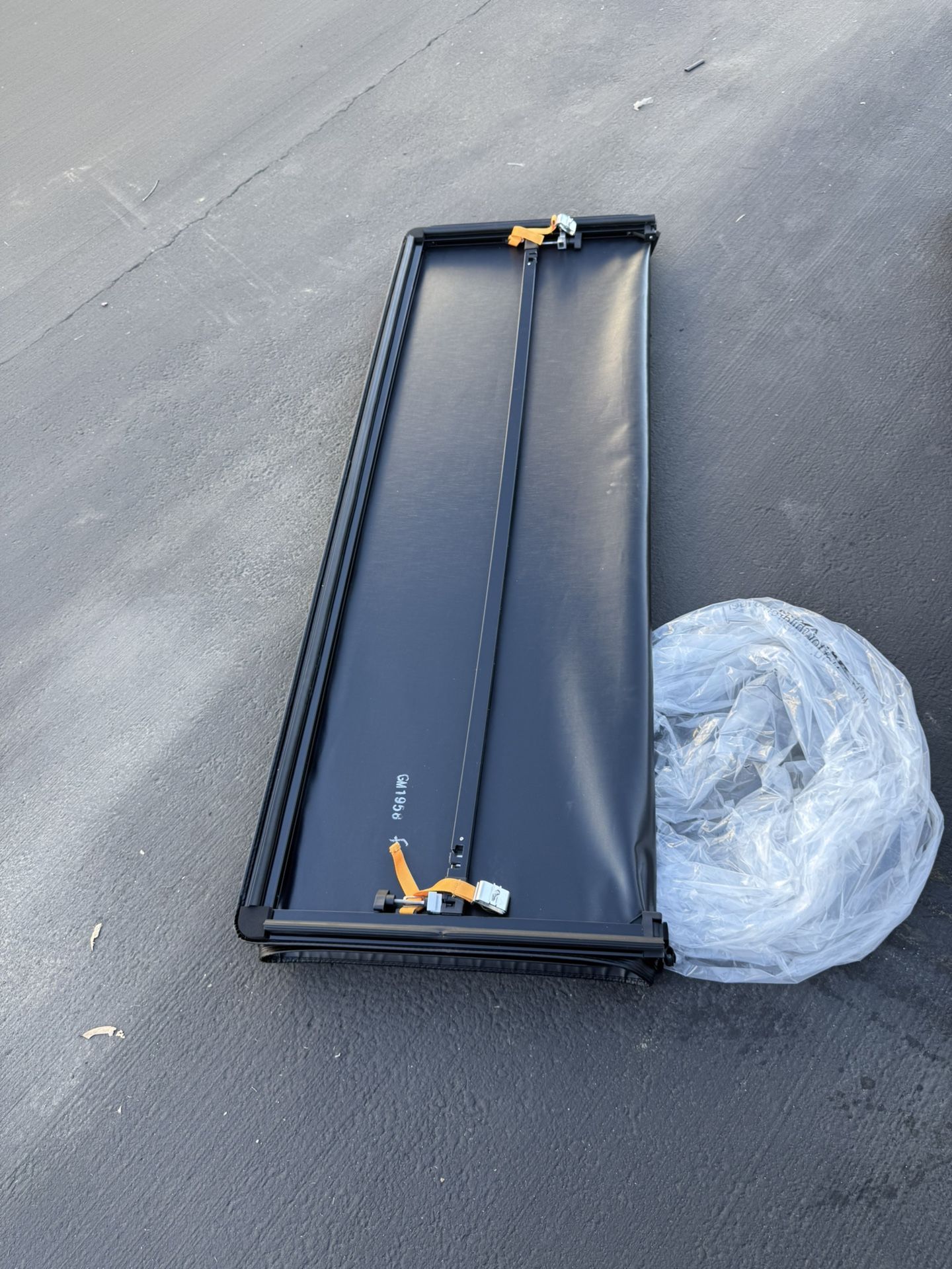 BRAND NEW SOFT TRIFOLD TRUCK BED COVER FOR CHEVY SILVERADO AND GMC SIERRA