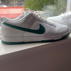 Nike Dunk Lows Men’s 12.5