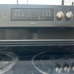 GE Electric Stove Adora Edition 