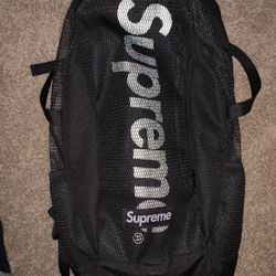 SUPREME BACKPACK