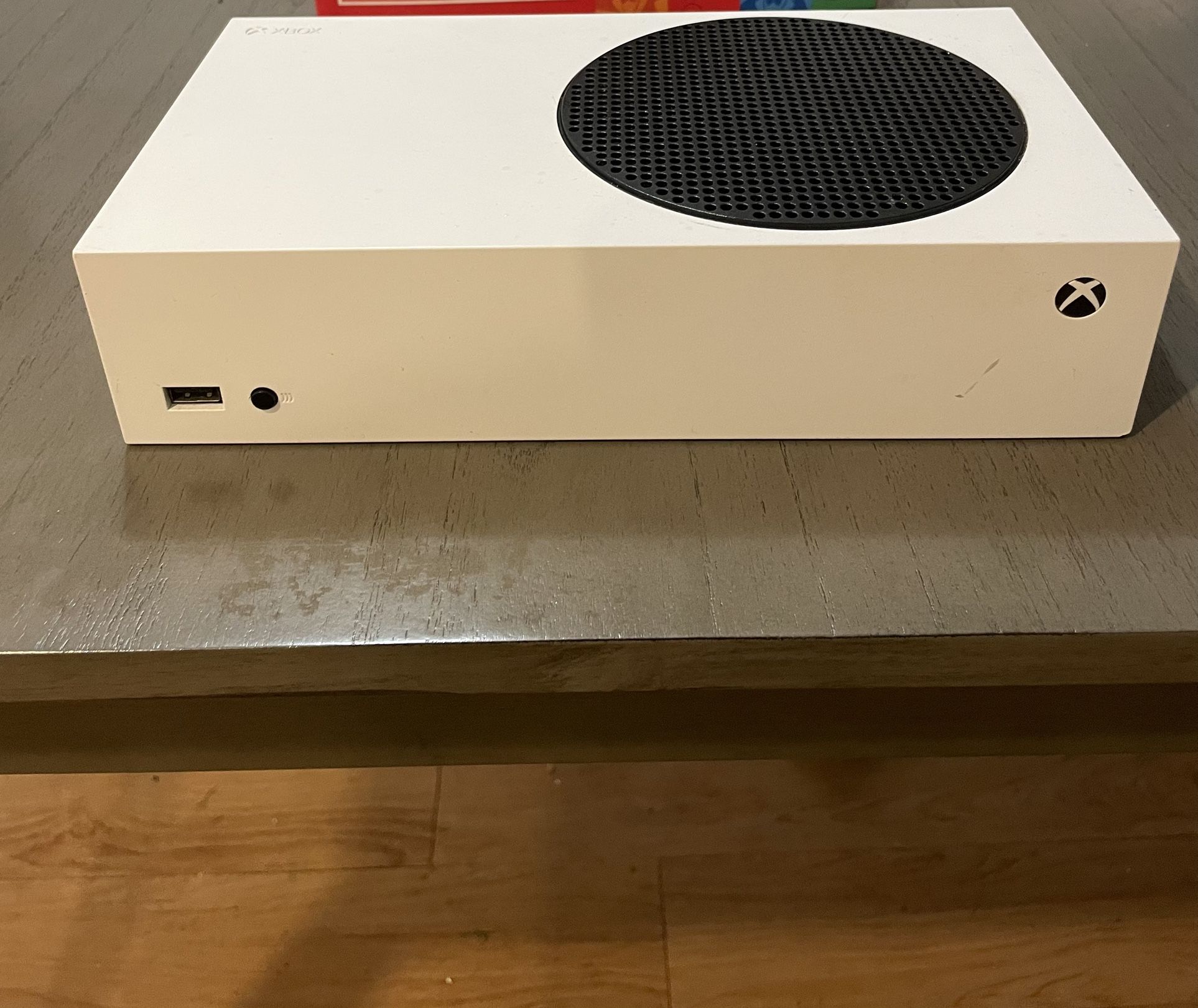 Xbox Series S 512 GB With Black Controller 