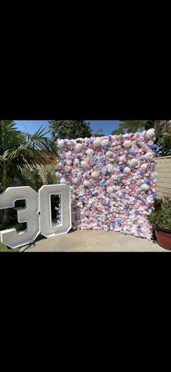 FLOWER WALL