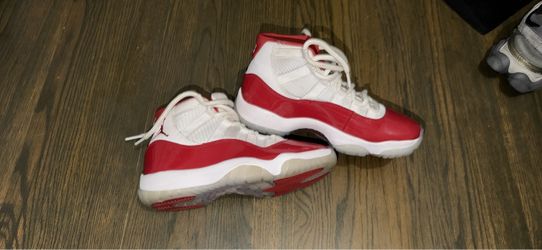 Air Jordan 11 Retro Cherry Red size 6M
