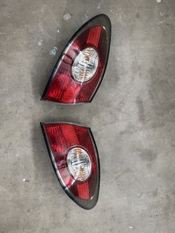 Rear Taillights. 2004 Toyota Lexus Es 300