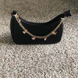 Beautiful girls shoulder bag for any age group