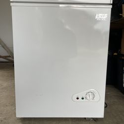 Mini Freeze/Fridge 5.0 Cubic Feet