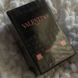 Valentino Perfume 