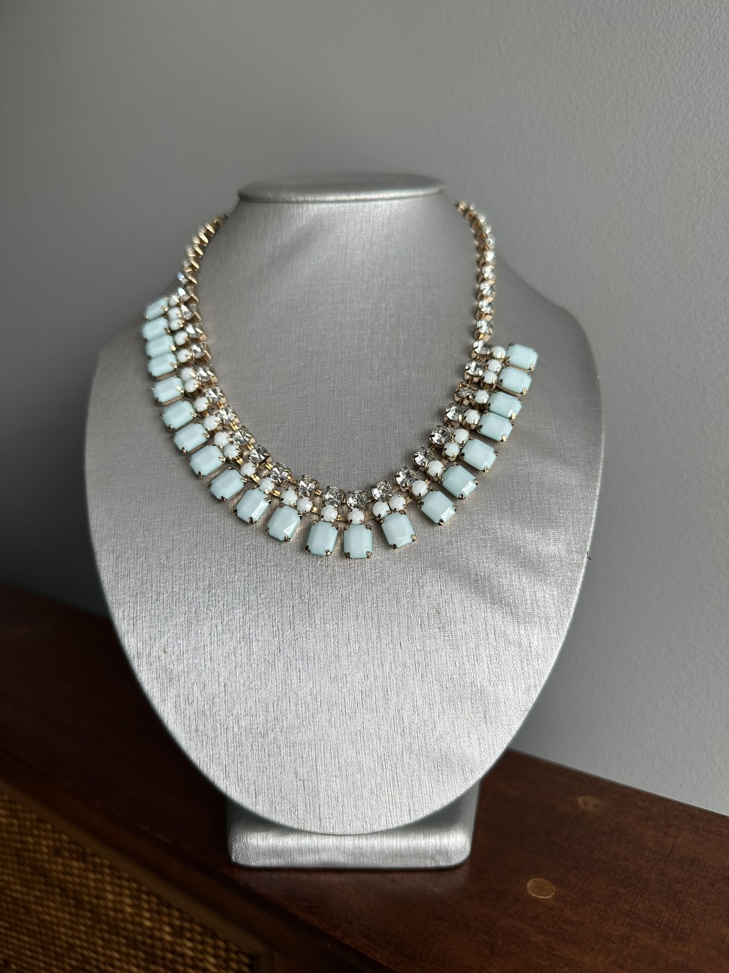 Pale blue, faux crystals, prong style gold-tone statement NECKLACE CHOKER. NWOT