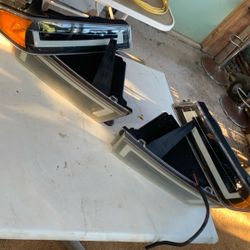 Gmc&checy Headlights 2004 To2006  