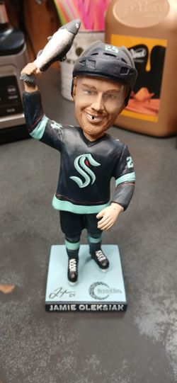 Jamie Oleksiak bobble