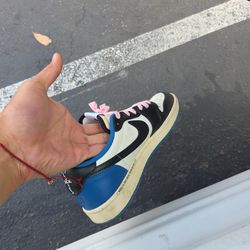 Travis scott low 1s