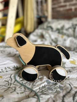 LovEvery Pull Buddy Puppy Wooden Montessori Companion Toy For Children Toddlers Kids 