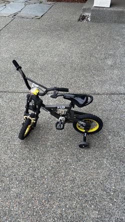Kids bike with balancing wheels