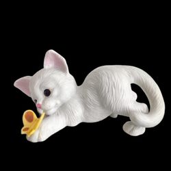 Vintage Enesco Kathy Wise Kitten With Butterfly