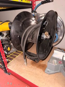 100ft. Hand crank pressure washer hose reel + jumper hose