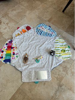 Lovevery Montessori Infant Playmat