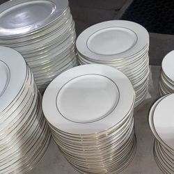 Send me your number to schedule an appointment   Lynn’s Rose Victoria 832 Stoneware Plates – Gold Trim – Excellent Condition  Beautiful Lynn’s Rose Vi