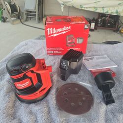 🔥$100 FIRM PRICE🔥Milwaukee M18 18V Lithium-Ion Cordless 5 in. Random Orbit Sander (Tool-Only)