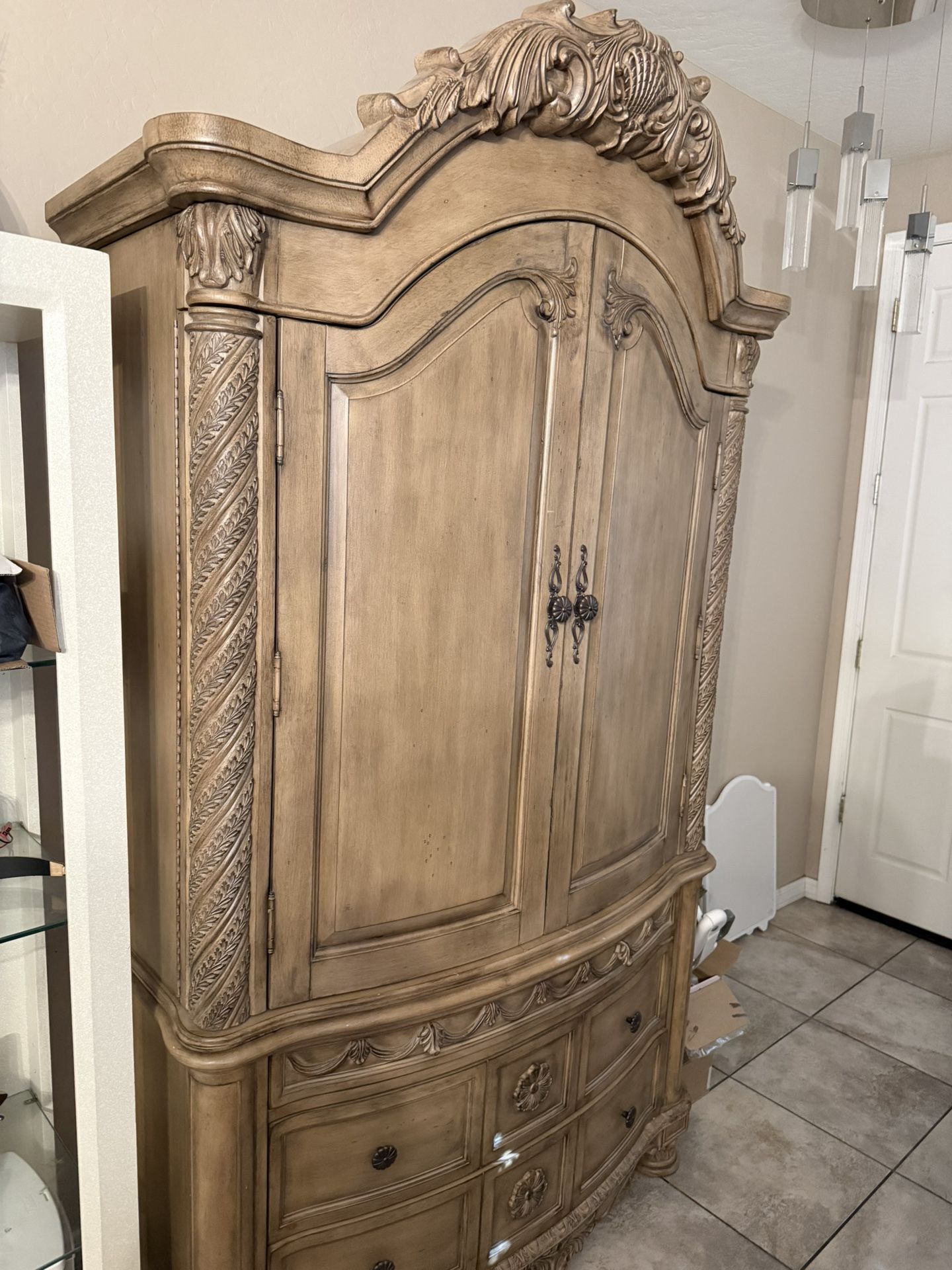 Armoire