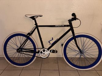 Fixie bicycle