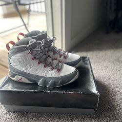 Air Jordan Fire Red 9s 
