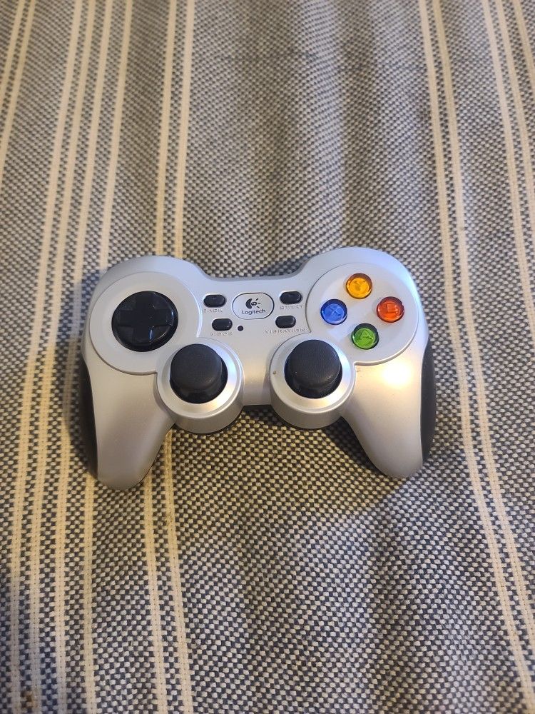 Logitech Wireless Gaming Controller