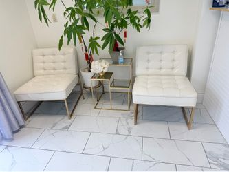 Armless accents chairs set and glass table